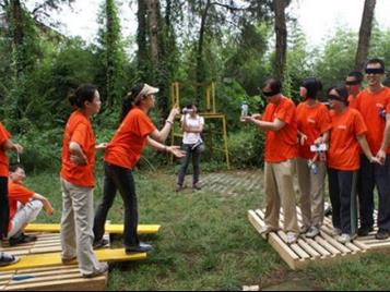 足球賽事孤島求生